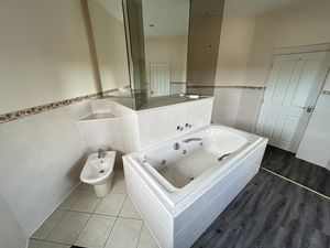 Photo 26- click for photo gallery